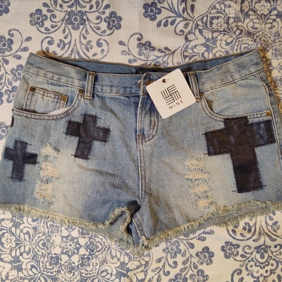NWT Mine- Distressed Jean Shorts w/Crosses size L - Picture 3 of 6